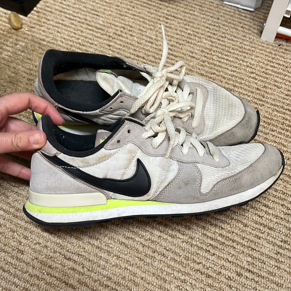 Nike internationalist